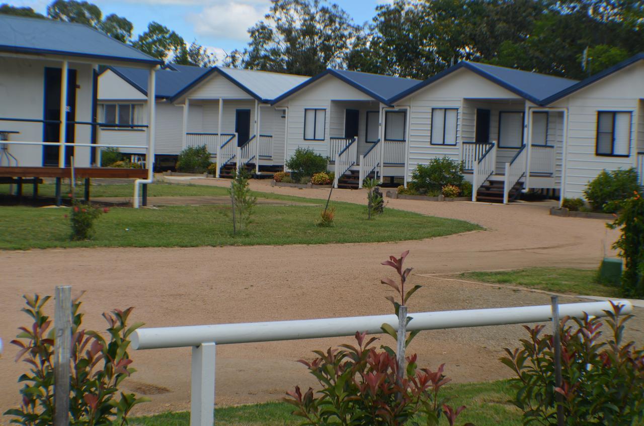 Wondai Accommodation Units And Villas Ngoại thất bức ảnh