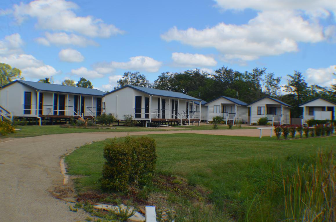 Wondai Accommodation Units And Villas Ngoại thất bức ảnh